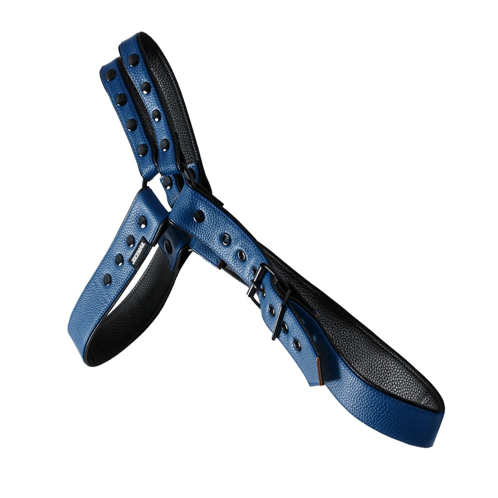 details of blue Men’s Offset Chest Harness – pridevoyageshop.com – gay men’s harness, lingerie and fetish wear